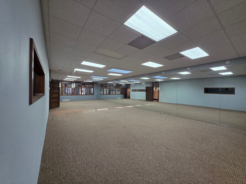 More Photos Of 205 Main St S, Minot Storefront Retail Office For Lease