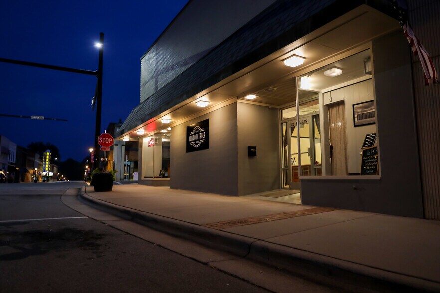 More Photos Of 101 E Main St, Elkin Restaurant For Sale