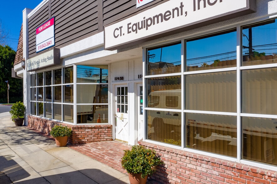 More Photos Of 11413-11425 Moorpark St, North Hollywood Storefront Retail Office For Lease