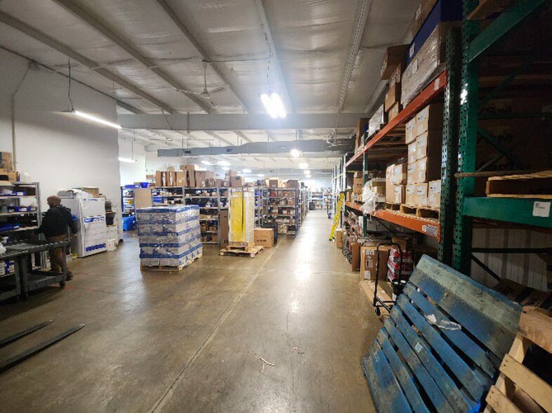 More Photos Of 2006 Highway 72 E Anx, Corinth Light Distribution For Lease