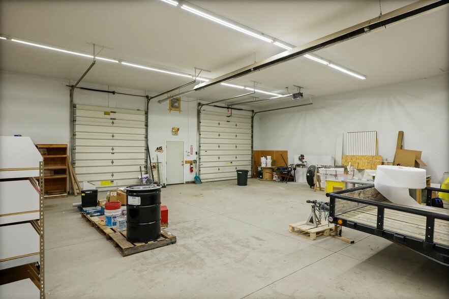 More Photos Of 1065 E Huron Ave, Tuscola Warehouse For Sale
