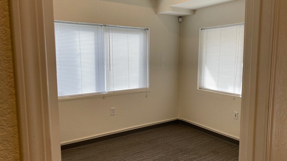 More Photos Of 2693 Delta Ring Rd, Ferndale Warehouse For Lease