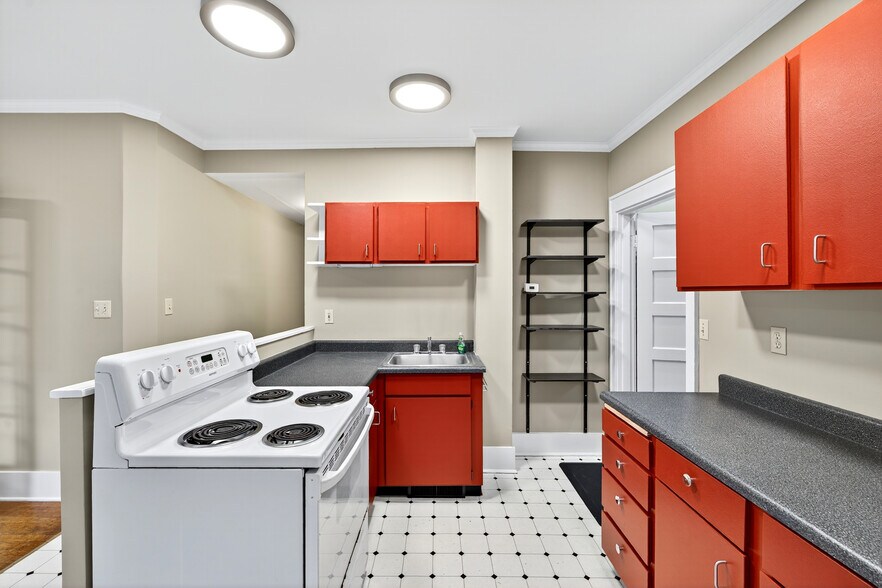 More Photos Of 132 30th Ave, Seattle Apartments For Sale