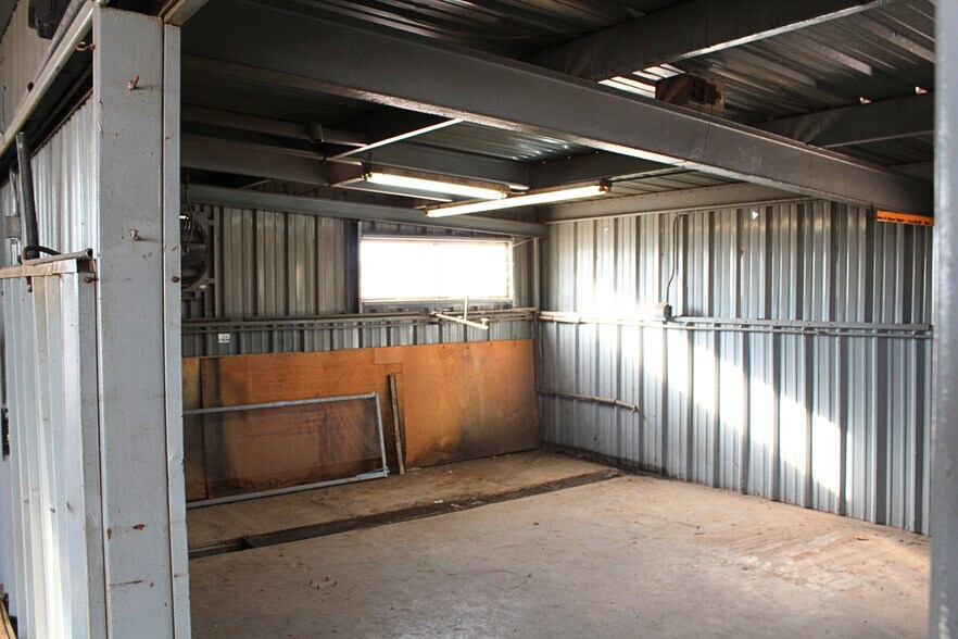 More Photos Of 700 W Picacho Ave, Las Cruces Auto Repair For Sale