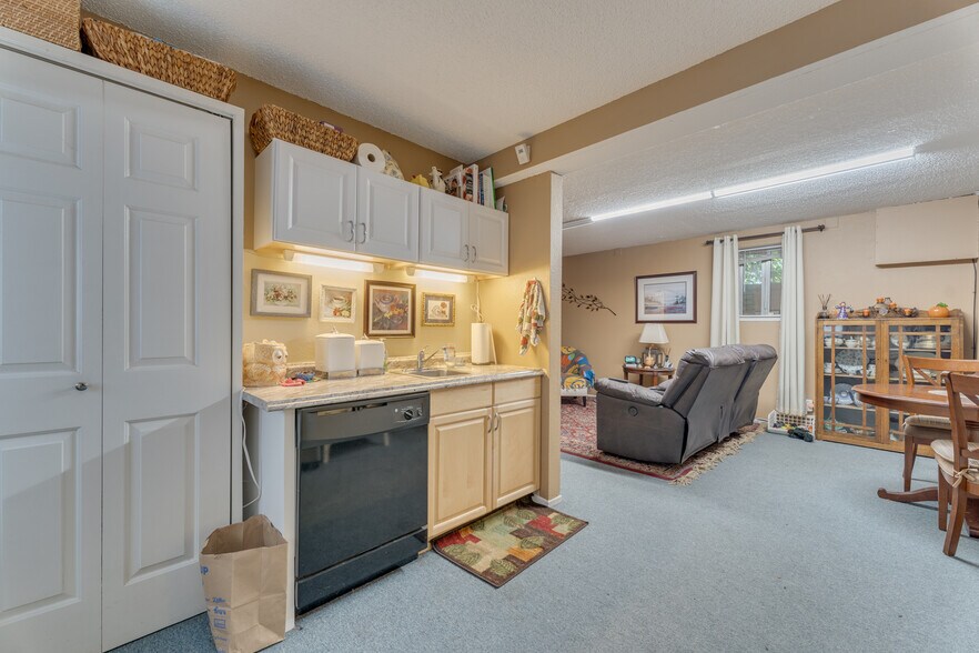 More Photos Of 1701 E Evergreen Blvd, Vancouver Office Residential For Lease