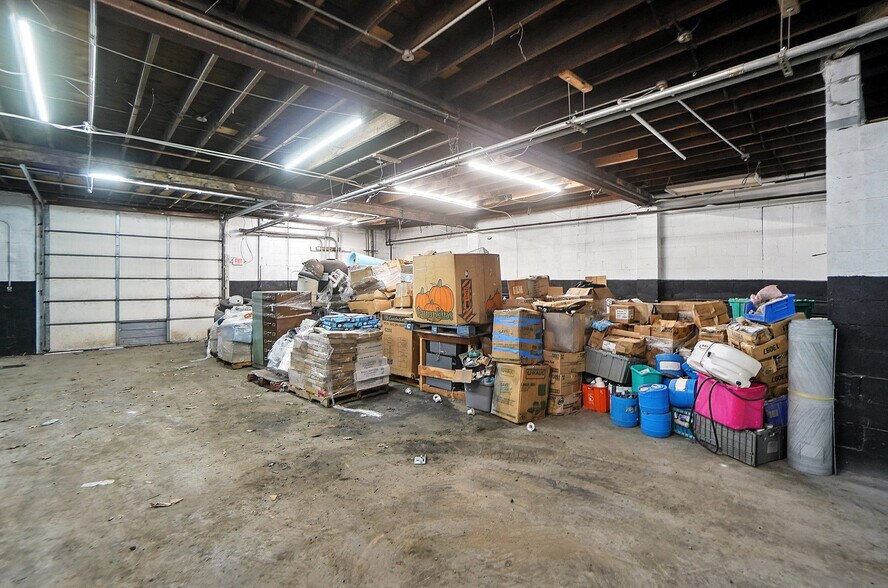 More Photos Of 603 S Broadway St, Dayton Warehouse For Sale
