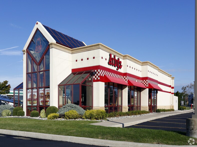 More Photos Of 423-491 W Dussel Dr, Maumee Unknown For Lease