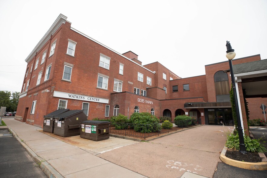 More Photos Of 935 Main St, Manchester Medical For Sale