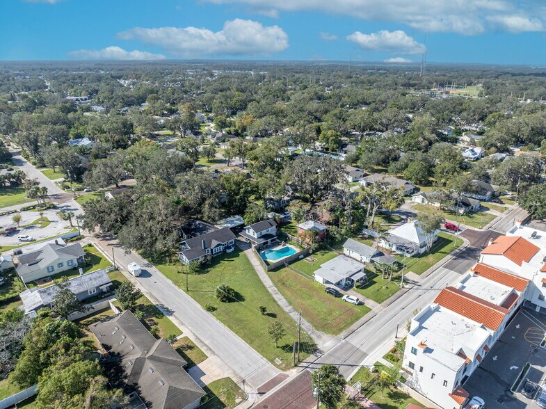 More Photos Of 214 S Woodland St, Winter Garden Land For Sale