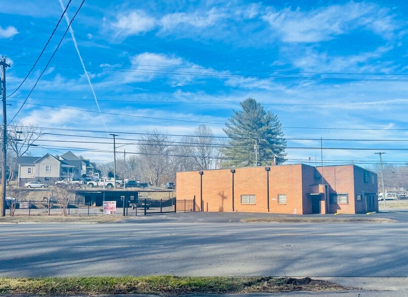 More Photos Of 500 W Fleming Dr, Morganton Warehouse For Lease