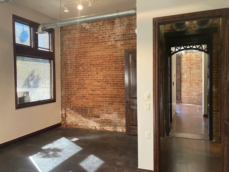 More Photos Of 2101-2107 Larimer St, Denver Loft Creative Space For Sale