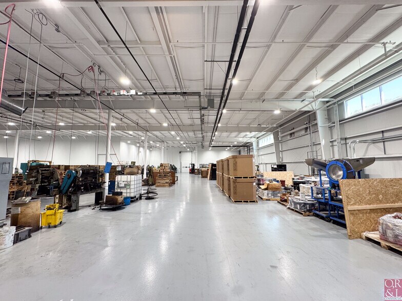 More Photos Of 2223 Thomaston Ave, Waterbury Manufacturing For Lease