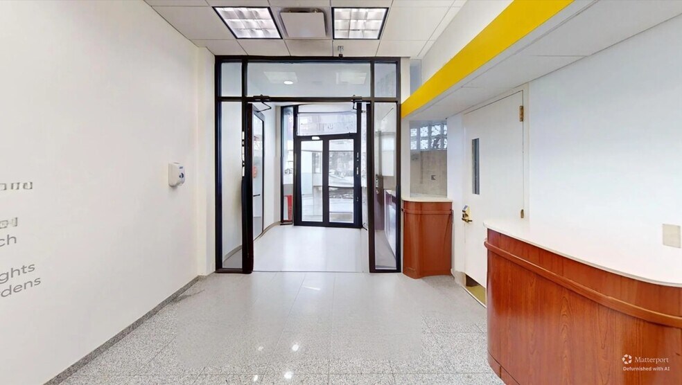 More Photos Of 1608 Kings Hwy, Brooklyn Bank For Lease