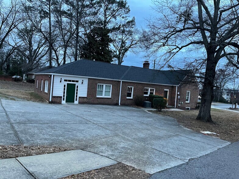 More Photos Of 490 S Perry St, Lawrenceville Office Residential For Lease