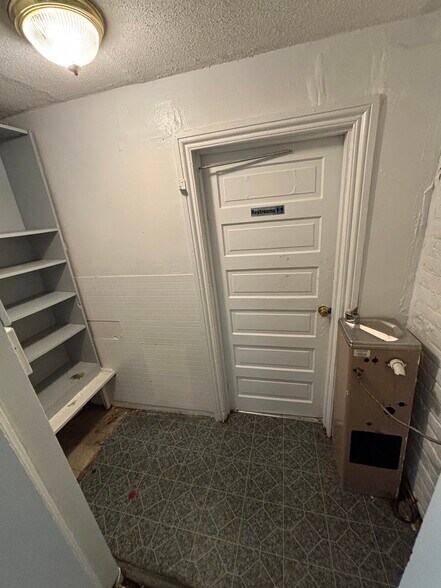 More Photos Of 10 E Marshall St, Richmond Storefront Retail Residential For Lease