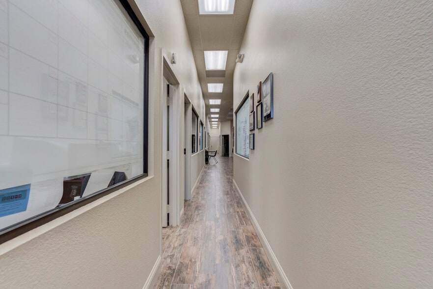 More Photos Of 1312 Texas Ave, Lubbock Office For Sale