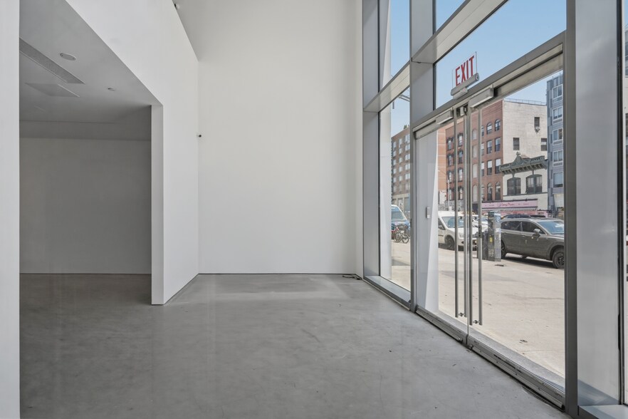 More Photos Of 260 Bowery, New York Apartments For Lease