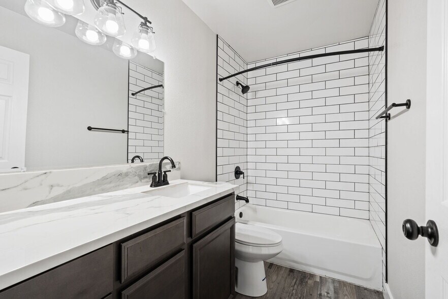 More Photos Of 2017 Winery Ave, Fresno Apartments For Sale