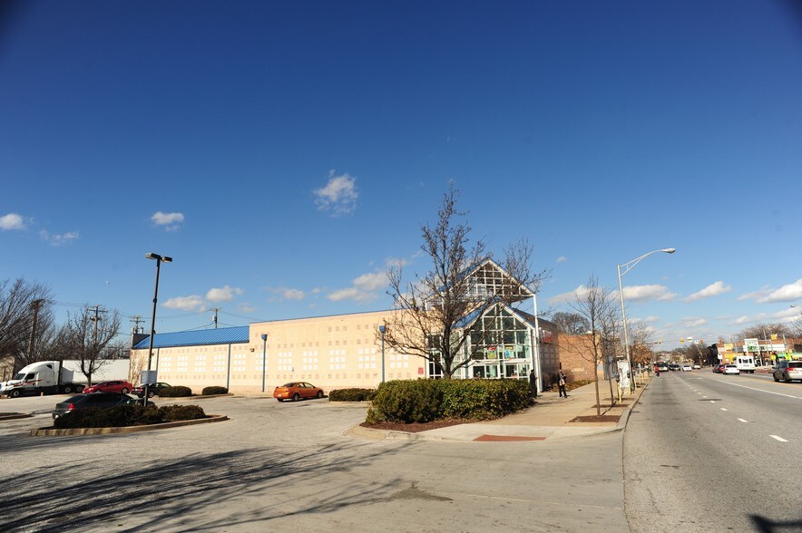 More Photos Of 2020 Harford Rd, Baltimore Freestanding For Sale