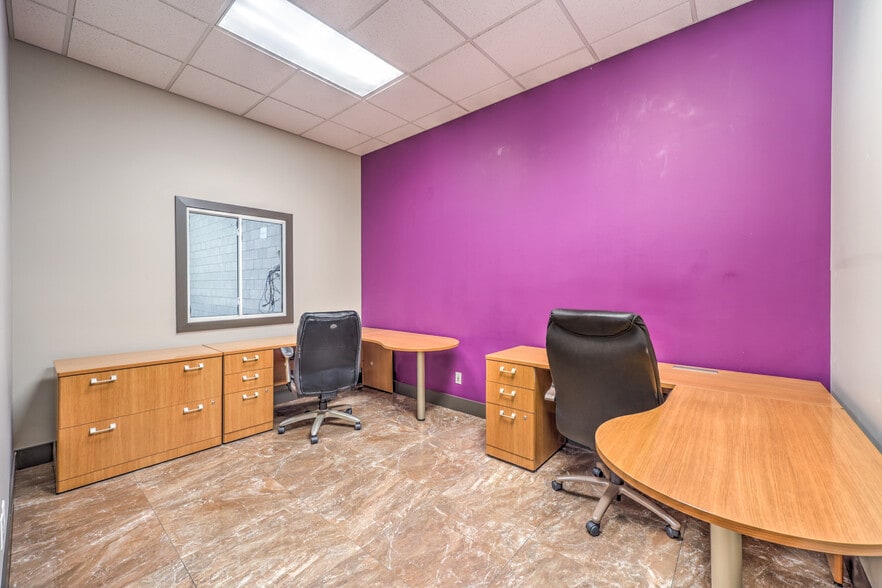 More Photos Of 2984 Marco St, Las Vegas Light Manufacturing For Sale