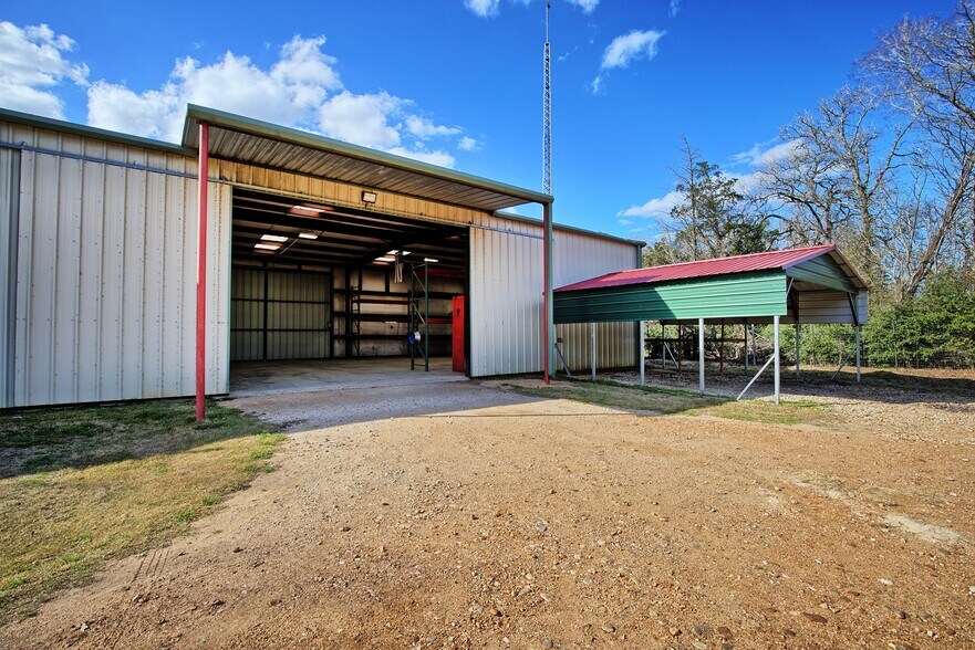 More Photos Of 1374 State Hwy 71, Bastrop Flex For Lease