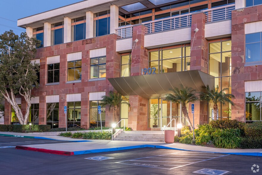 More Photos Of 1902 Wright Pl, Carlsbad Office For Lease