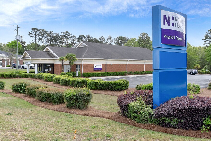 Primary Photo Of 7659 Garners Ferry Rd, Columbia Medical For Lease