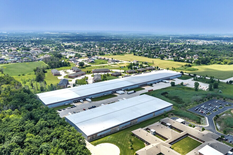 More Photos Of 1401-1441 Ontario Rd, Green Bay Warehouse For Lease