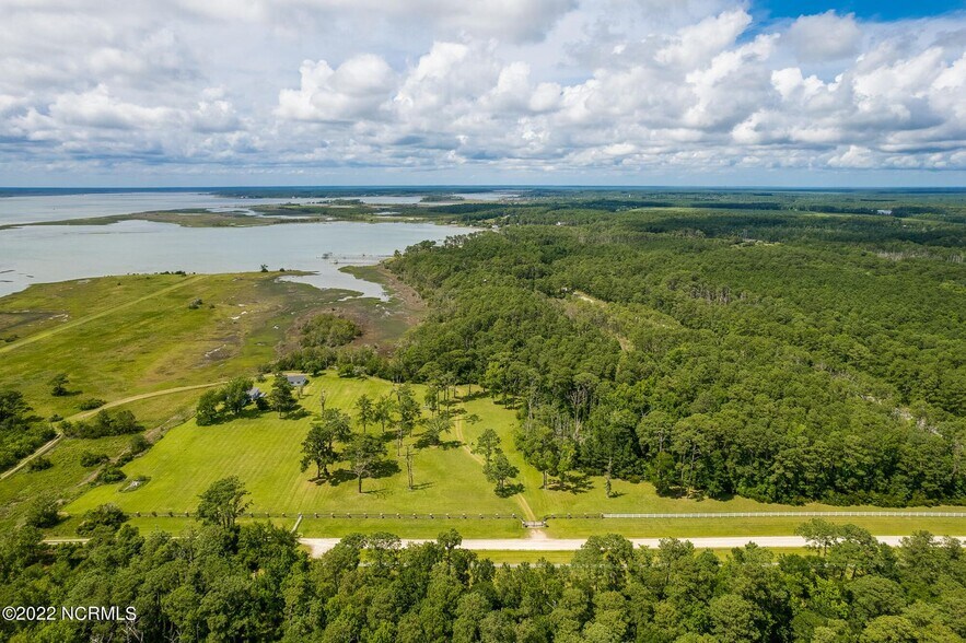 More Photos Of 220 Blue Berry Kennel, Beaufort Land For Sale