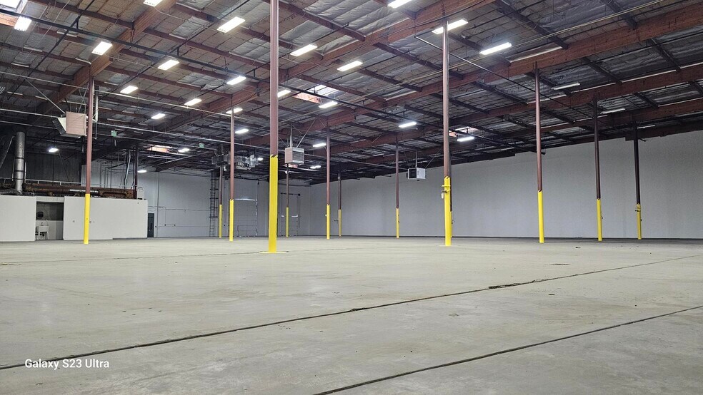 More Photos Of 700-798 E Glendale Ave, Sparks Warehouse For Lease