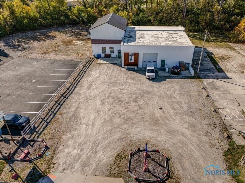 More Photos Of 322 Illinois Ave, Maumee Warehouse For Sale