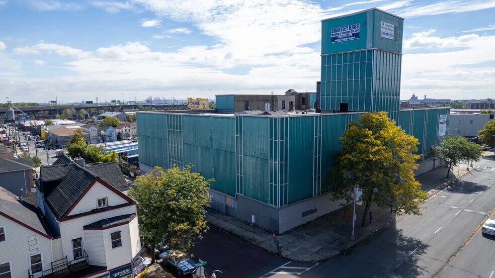 More Photos Of 162-176 Elizabeth Ave, Newark Warehouse For Sale