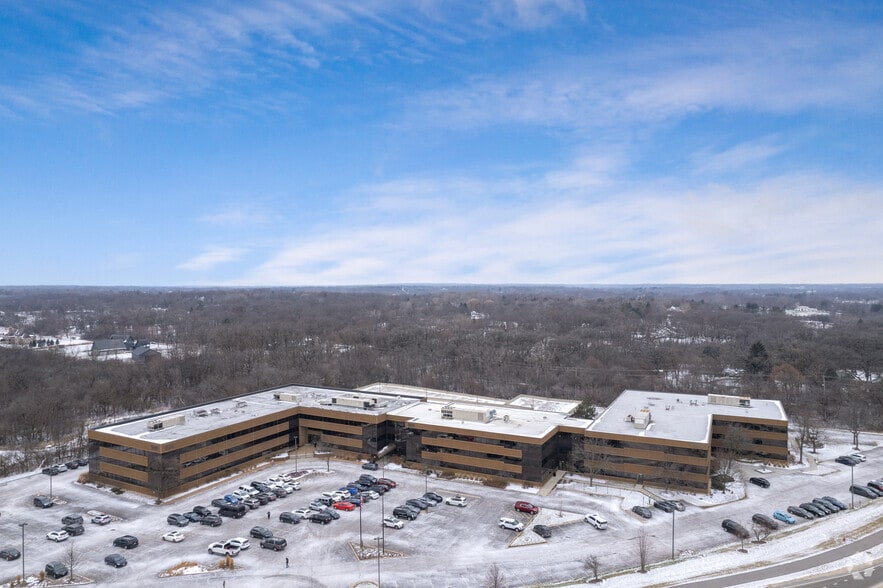 More Photos Of 600 Hart Rd, Barrington Office For Lease