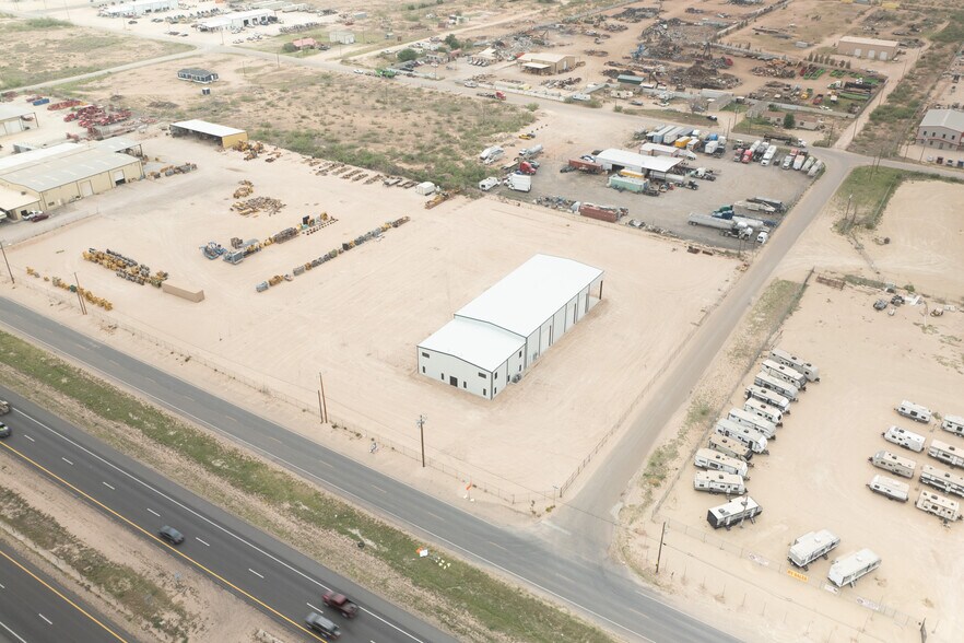 More Photos Of 7922 Interstate 20 Service rd, Odessa Warehouse For Lease