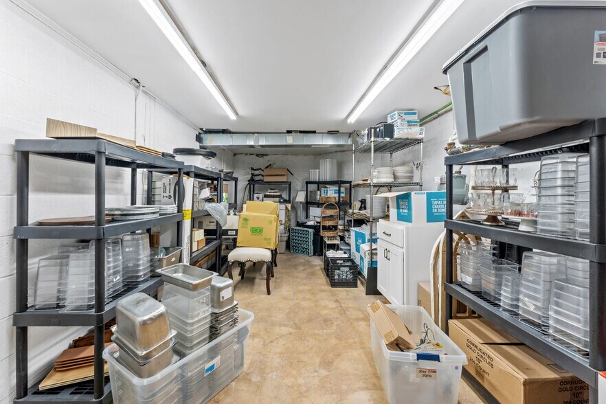 More Photos Of 12 Culpeper St, Warrenton Restaurant For Sale