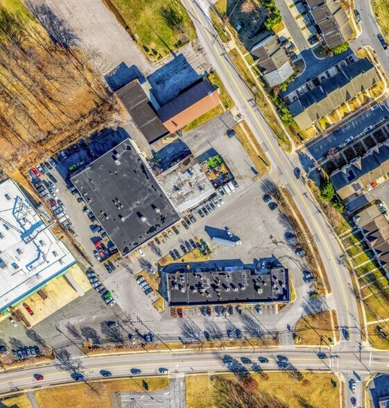 More Photos Of 901-915 Middle River Rd, Baltimore Freestanding For Lease