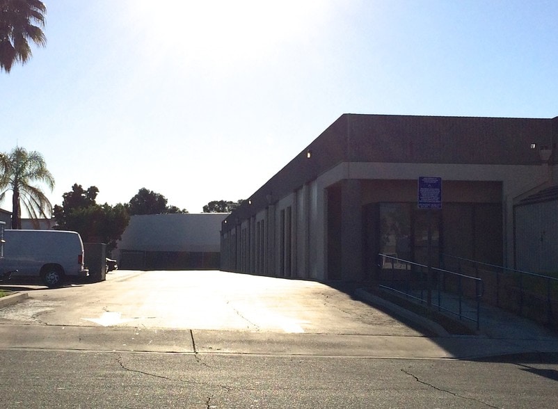 More Photos Of 8939 Vernon Ave, Montclair Warehouse For Lease