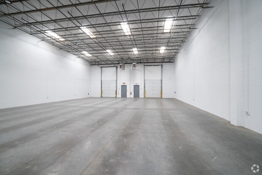 More Photos Of 963 N Burnt Hickory Rd, Douglasville Unknown For Lease