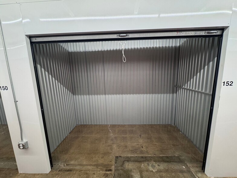 More Photos Of 1600 McPherson Ave, Council Bluffs Self Storage For Sale