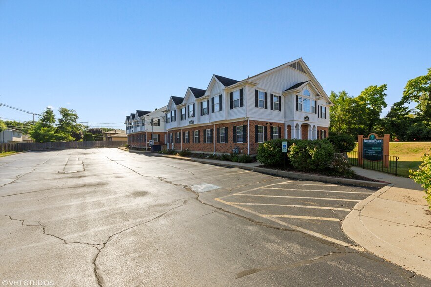 More Photos Of 27W140 Roosevelt Rd, Winfield Medical For Lease