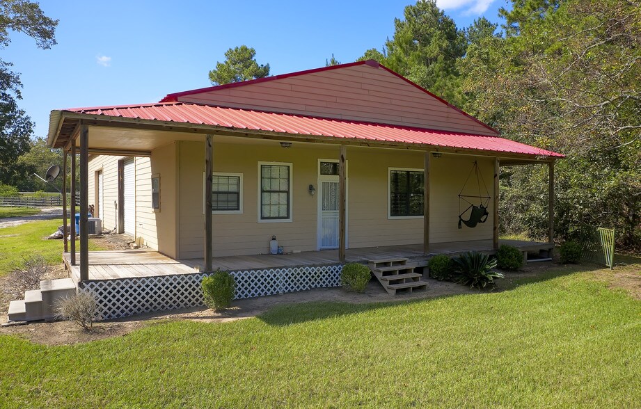 More Photos Of 16259 FM 149, Montgomery Light Manufacturing For Sale