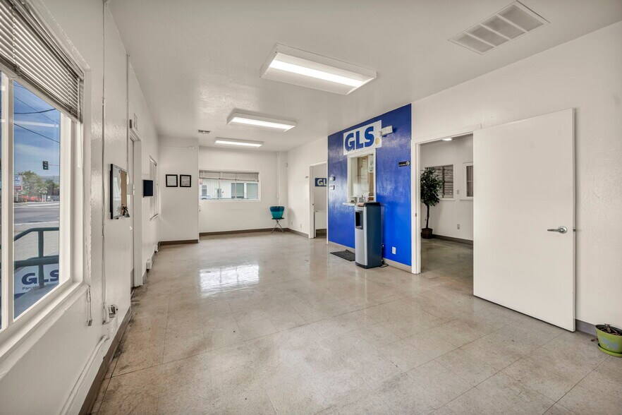 More Photos Of 1235 Glendale Ave, Sparks Truck Terminal For Lease