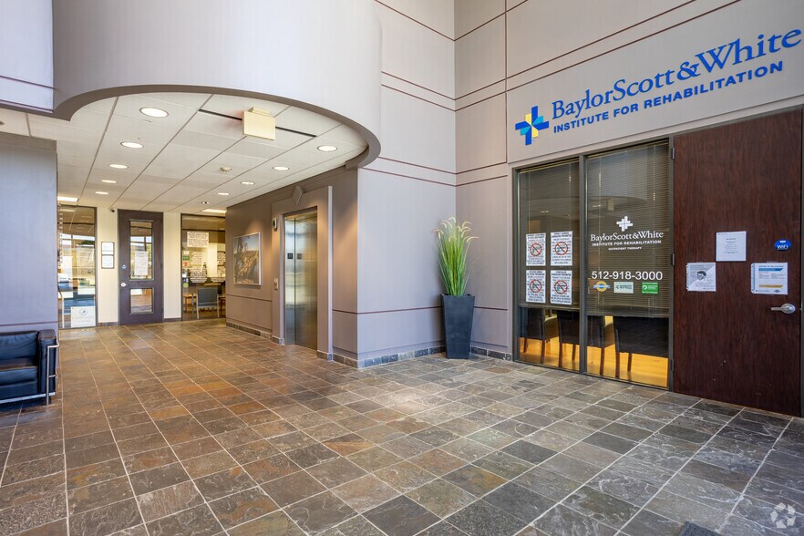More Photos Of 500 W Whitestone Blvd, Cedar Park Medical For Lease