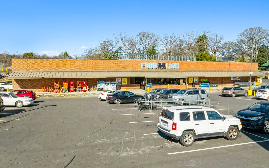 Primary Photo Of 947 Davie Ave, Statesville Supermarket For Sale