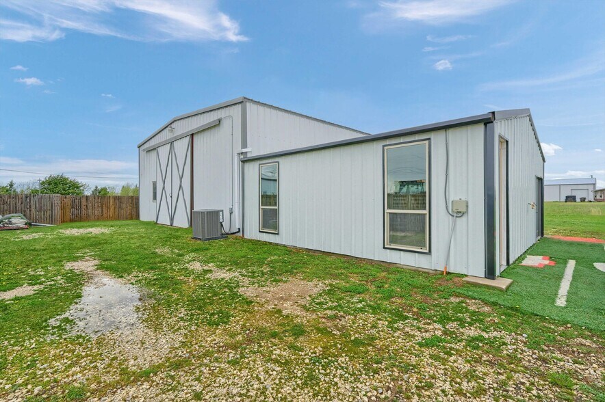 More Photos Of 9517 Collinsville fwy, Collinsville Industrial For Sale