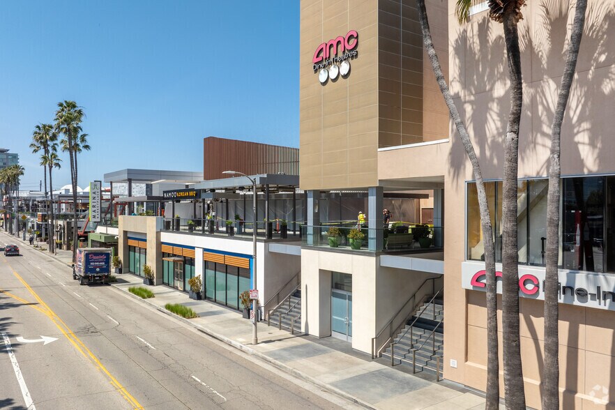 More Photos Of 13455 Maxella Ave, Marina del Rey General Retail For Lease