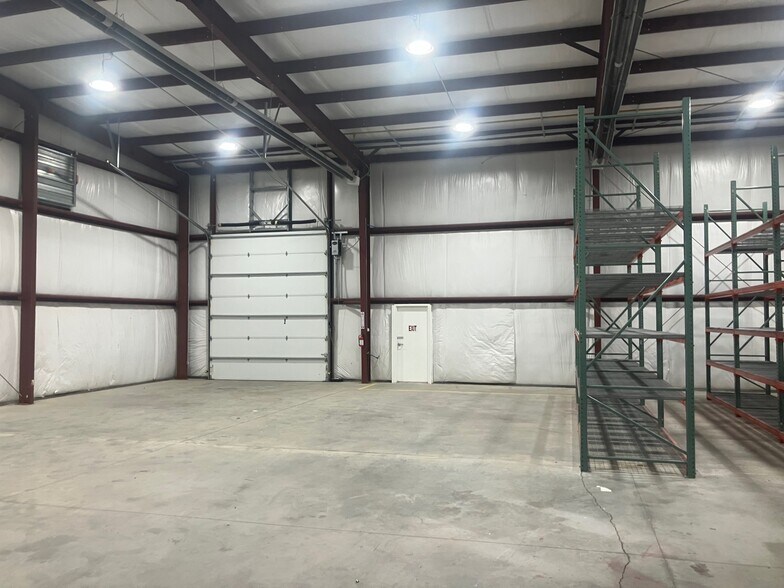 More Photos Of 1438 Johns Creek Rd, Milton Industrial For Lease