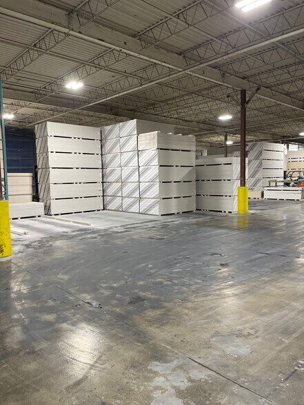 More Photos Of 60 Torlake Cres, Toronto Manufacturing For Sale