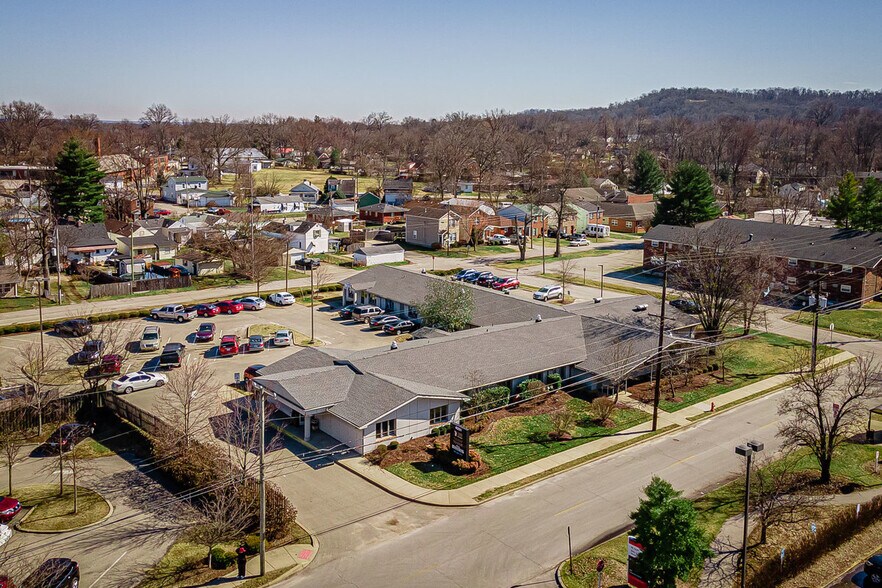More Photos Of 4331 Churchman Ave, Louisville Medical For Sale