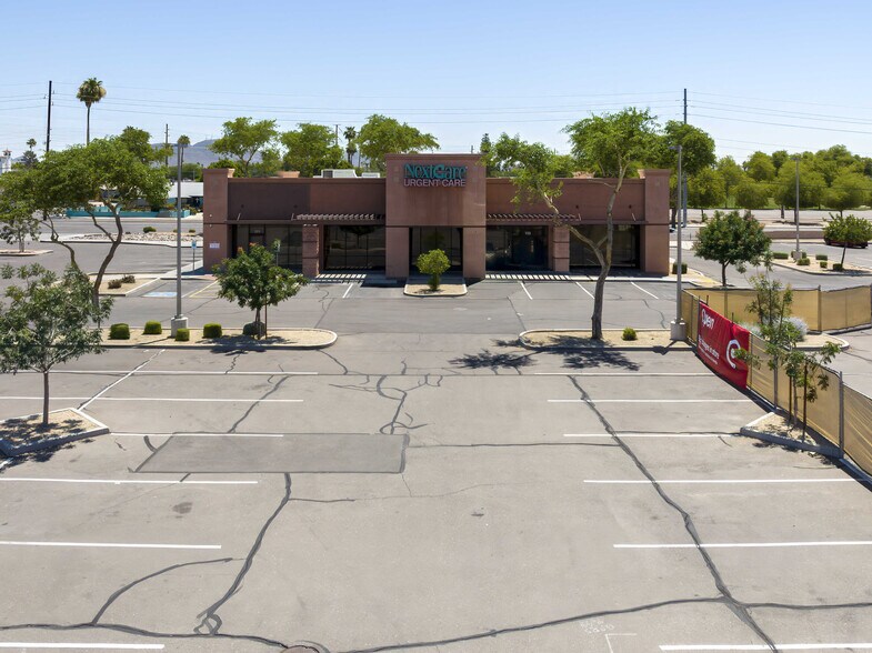 More Photos Of 10240 N 43rd Ave, Glendale Freestanding For Lease